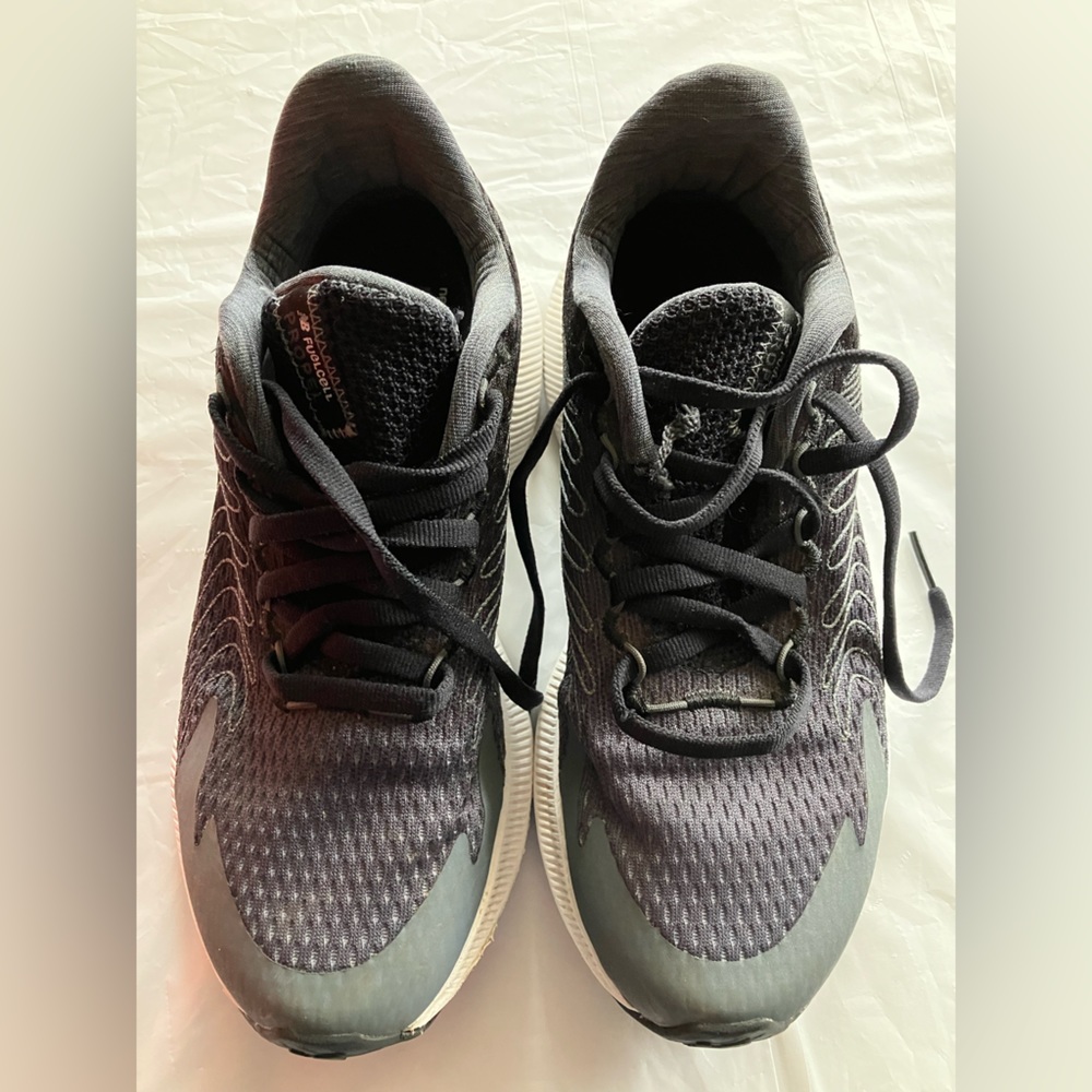 New Balance Women’s Size 6.5